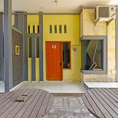 Super Oyo 91495 Hotel Indah Residence เดนปาซาร์ ภายนอก รูปภาพ