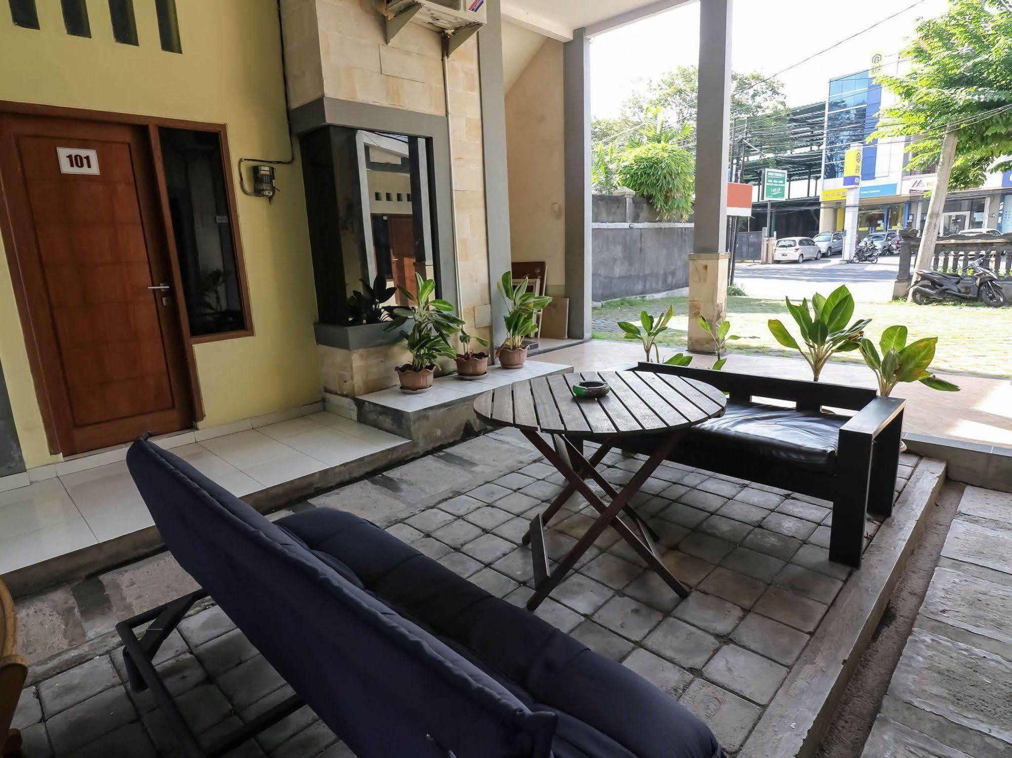 Super Oyo 91495 Hotel Indah Residence เดนปาซาร์ ภายนอก รูปภาพ