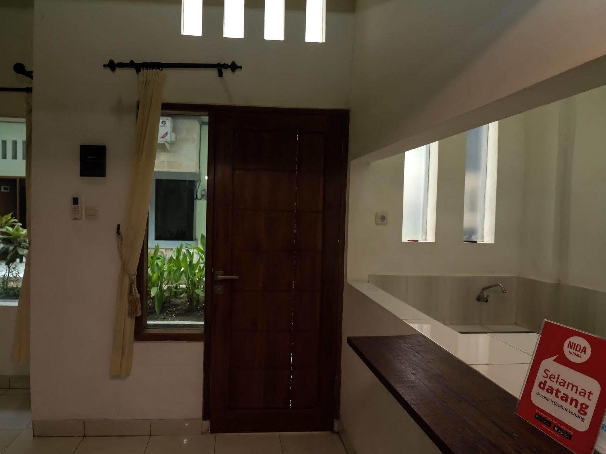 Super Oyo 91495 Hotel Indah Residence เดนปาซาร์ ภายนอก รูปภาพ