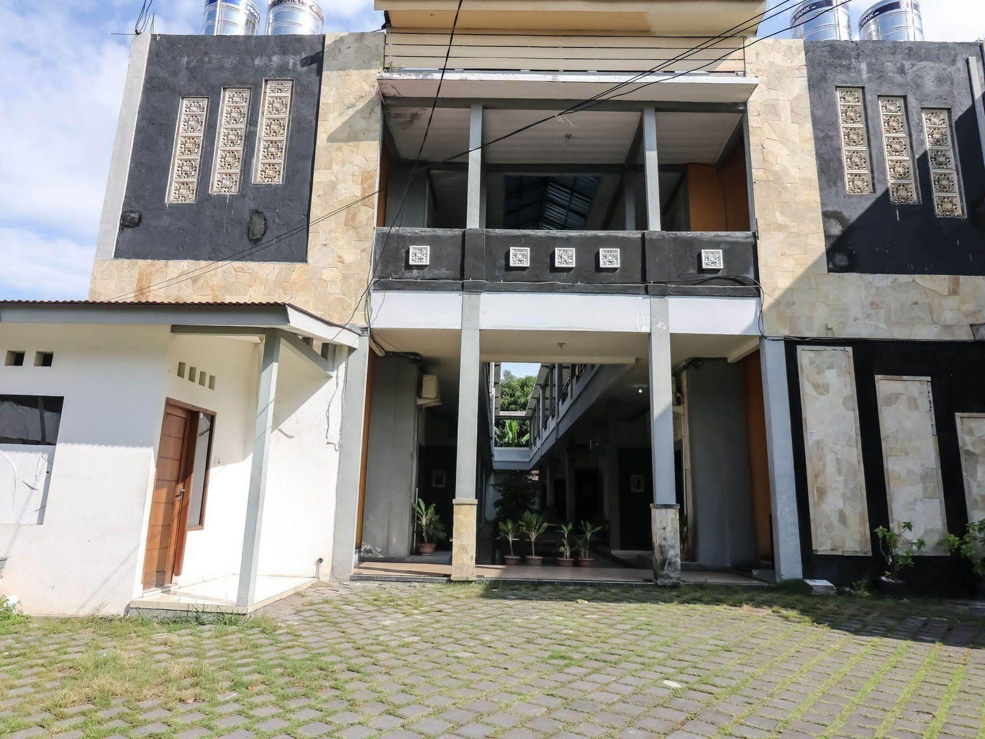 Super Oyo 91495 Hotel Indah Residence เดนปาซาร์ ภายนอก รูปภาพ