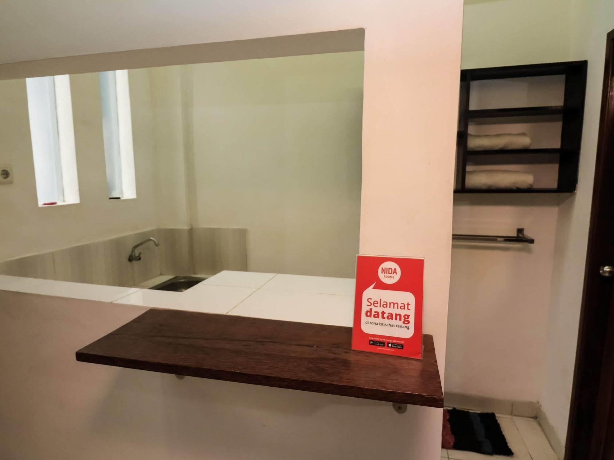 Super Oyo 91495 Hotel Indah Residence เดนปาซาร์ ภายนอก รูปภาพ