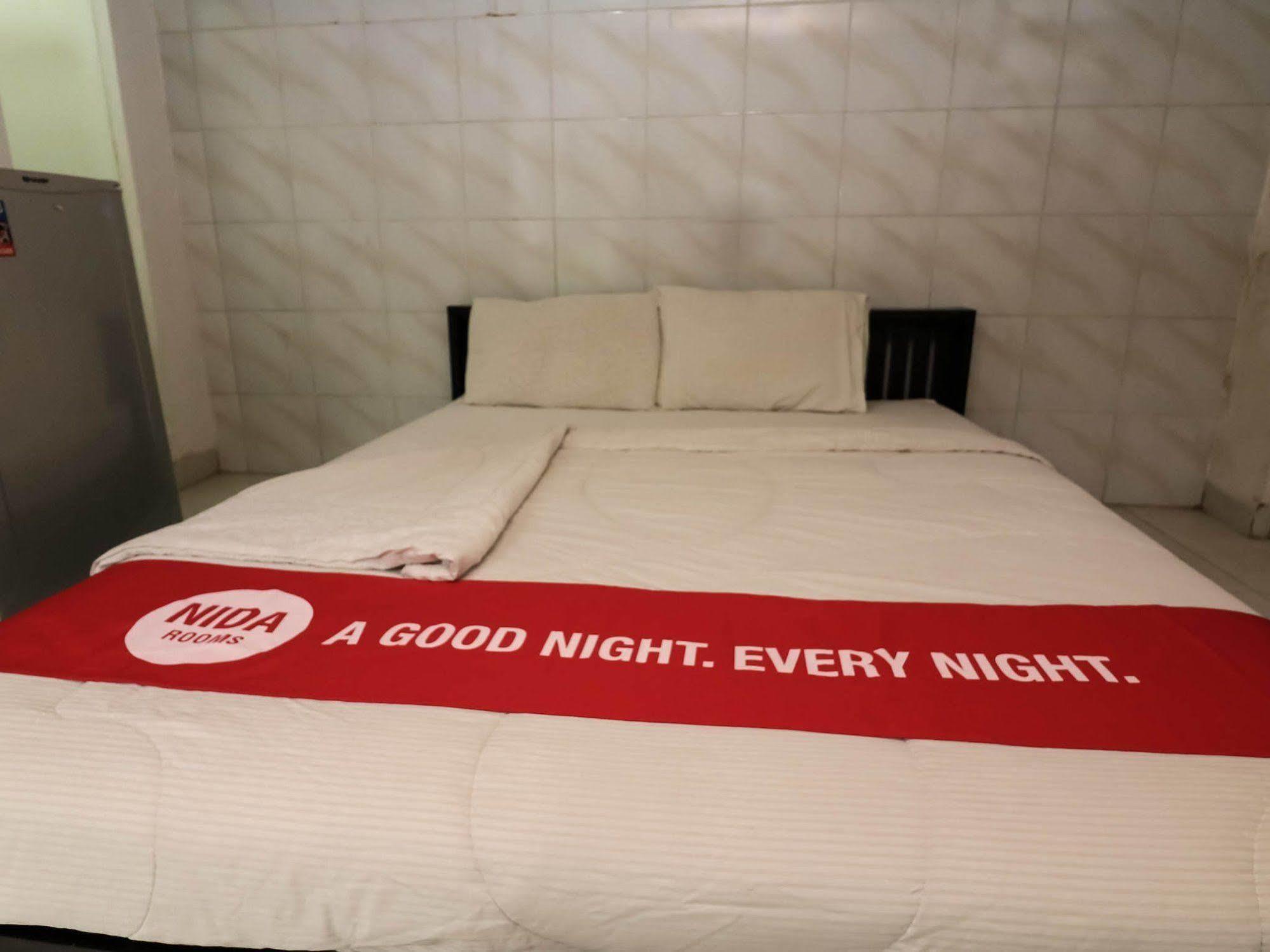 Super Oyo 91495 Hotel Indah Residence เดนปาซาร์ ภายนอก รูปภาพ